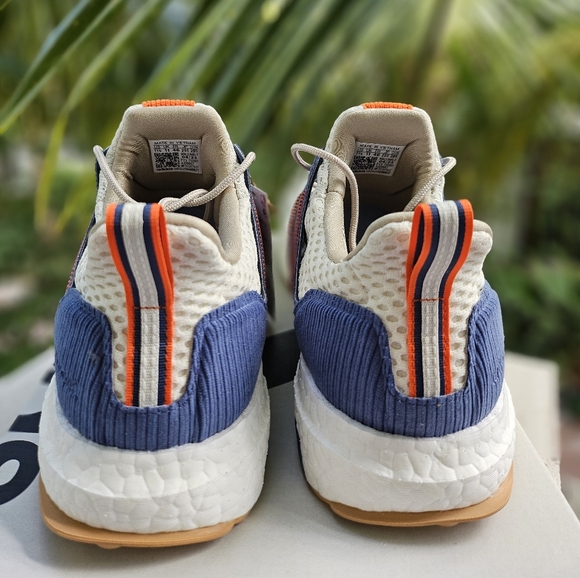 Size 11.5 - adidas UltraBoost 1.0 Off White Crew Blue - Picture 6 of 8